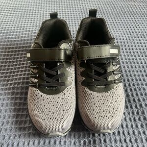 Kubua Sneakers